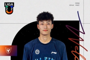 吴嘉浩：穆尔西亚青训体系全球知名 机会来之不易 想出去长长见识